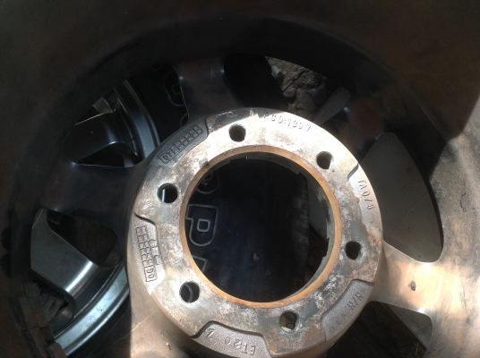 ล้อแม็ก ขอบ 15 6 รู แถมยาง