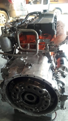 เครื่องยนต์อีซูสุ6HE1#195แรงม้าสวยติดดีครับ