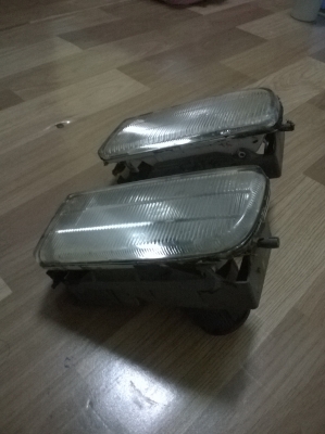 ขายสปอร์ตไลท์หน้าE36แท้made in germany  สภาพok1คู่ราคา1500 โทร0924462525โส กทม