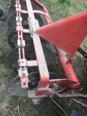 255000บาท ครับ L3608 รถไร่สวยๆครับ แถมอุปกรณ์3อย่าง ผานหลัง+ดันหน้า+โรตารี่ เครื่องเกียร์ดีมากครับยางใหม่ๆ4เส้น