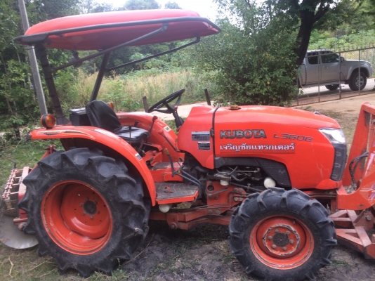 255000บาท ครับ L3608 รถไร่สวยๆครับ แถมอุปกรณ์3อย่าง ผานหลัง+ดันหน้า+โรตารี่ เครื่องเกียร์ดีมากครับยางใหม่ๆ4เส้น