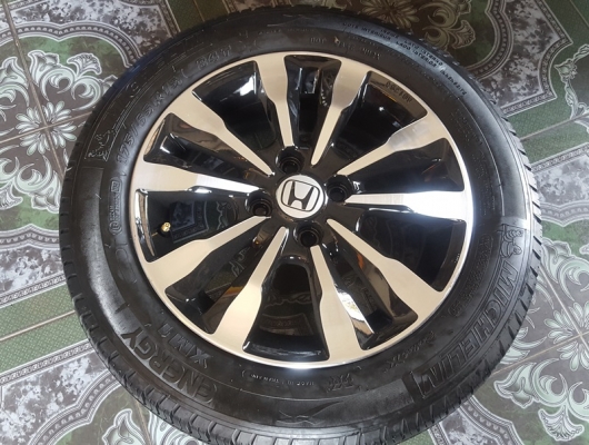 ขายล้อHONDA City 15 หน้าเงาดำ ยางปี 14 4 ล้อ