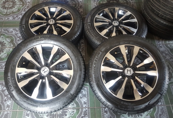 ขายล้อHONDA City 15 หน้าเงาดำ ยางปี 14 4 ล้อ