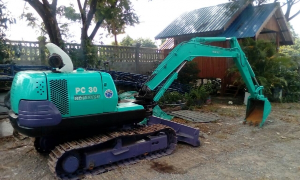 ขายKomatsu PC30-7