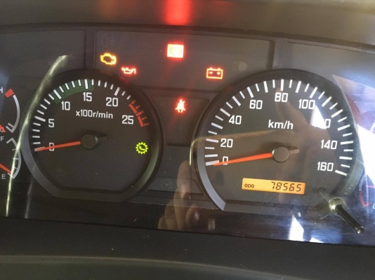 ขาย ISUZU 360 ปี57 รถสวย พร้อม ใช้งาน ยางเต็มหมดวิ่งน้อยครับ