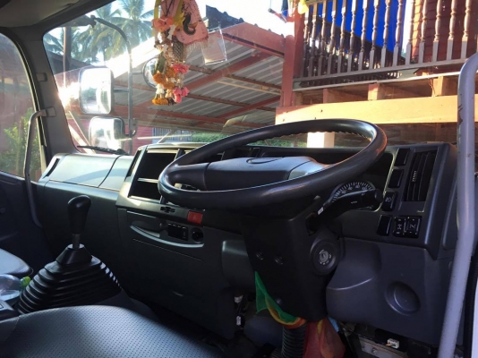 ขาย ISUZU 360 ปี57 รถสวย พร้อม ใช้งาน ยางเต็มหมดวิ่งน้อยครับ