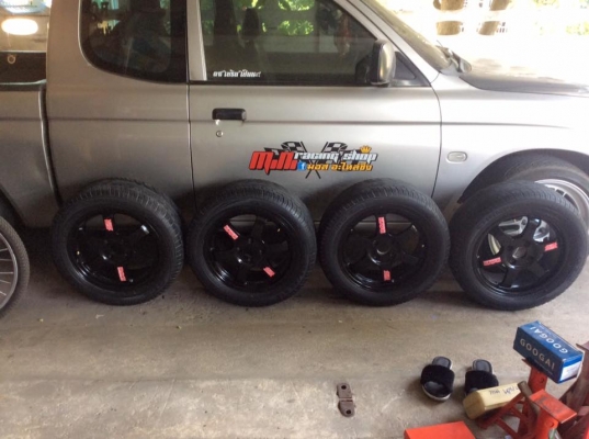 ขายคับขายTE37 กว้าง7นิ้ว4รู100งานเลนโซ่ พร้อมยาง