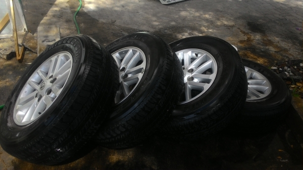 ขายล้อพร้อมยาง