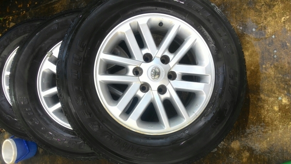 ขายล้อพร้อมยาง