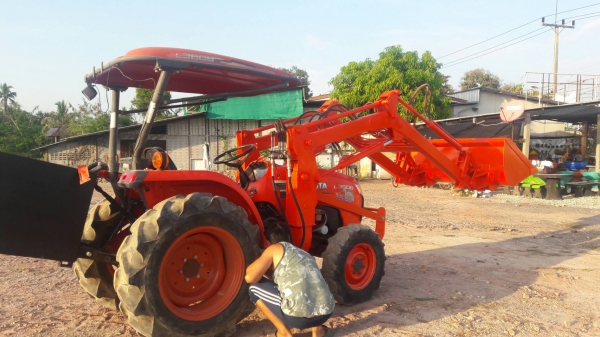 ขายตักบุ้งกี๋รถไถ Kubota ใส่รถรุ่น L3608,L4508,L4708 ได้ครับ