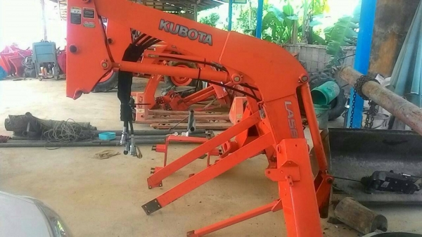 ขายตักบุ้งกี๋รถไถ Kubota ใส่รถรุ่น L3608,L4508,L4708 ได้ครับ