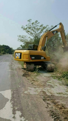 แบคโฮ CAT320D คอมมอลเรล กระบอกดำ ญี่ปุ่น ใช้งาน 2,800 ชั่วโมง ปี 57 ซื้อมือหนึ่งจากเมโทรแคท  ขายทั้งดาวน์หรือเงินสด