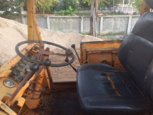 ขายด่วน รถตัก KOMATSU JH65 เอวอ่อน ซื้อเก่านอกมาครับ  รถสวยสภาพพร้อมใช้งาน เครื่องปั้มดีเยี่ยม รถทำงานปกติทุกระบบ รถใช้งานทุกวัน เอกสารสัญญาซื้อขาย