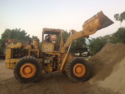 ขายด่วน รถตัก KOMATSU JH65 เอวอ่อน ซื้อเก่านอกมาครับ  รถสวยสภาพพร้อมใช้งาน เครื่องปั้มดีเยี่ยม รถทำงานปกติทุกระบบ รถใช้งานทุกวัน เอกสารสัญญาซื้อขาย