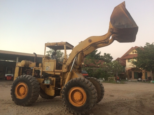 ขายด่วน รถตัก KOMATSU JH65 เอวอ่อน ซื้อเก่านอกมาครับ  รถสวยสภาพพร้อมใช้งาน เครื่องปั้มดีเยี่ยม รถทำงานปกติทุกระบบ รถใช้งานทุกวัน เอกสารสัญญาซื้อขาย