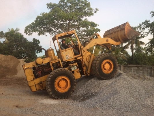 ขายด่วน รถตัก KOMATSU JH65 เอวอ่อน ซื้อเก่านอกมาครับ  รถสวยสภาพพร้อมใช้งาน เครื่องปั้มดีเยี่ยม รถทำงานปกติทุกระบบ รถใช้งานทุกวัน เอกสารสัญญาซื้อขาย