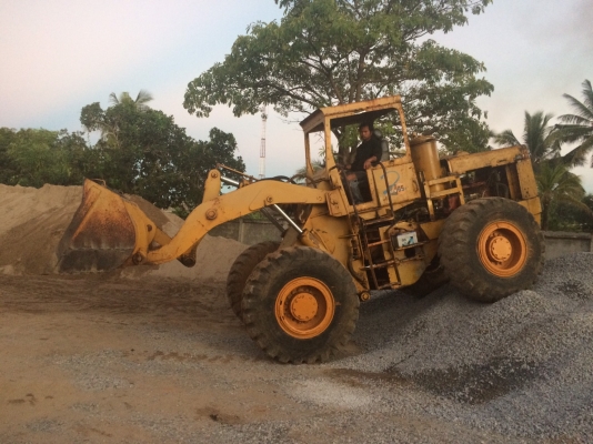 ขายด่วน รถตัก KOMATSU JH65 เอวอ่อน ซื้อเก่านอกมาครับ  รถสวยสภาพพร้อมใช้งาน เครื่องปั้มดีเยี่ยม รถทำงานปกติทุกระบบ รถใช้งานทุกวัน เอกสารสัญญาซื้อขาย