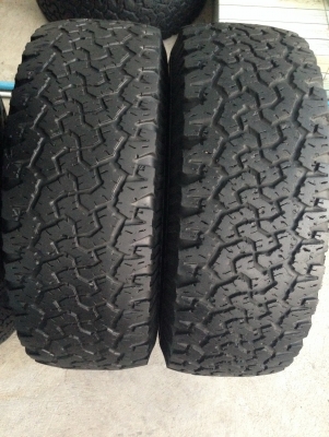 BF 265 70 r16 คละปี 1คู่ ไว้เป็นยางอะไหล่ T.061-9030026 ส่งต่างจังหวัดได้ครับ BF 265 70 r16 คละปี 1คู่ ไว้เป็นยางอะไหล่ T.061-9030026 ส่งต่างจังหวัดได้ครับ