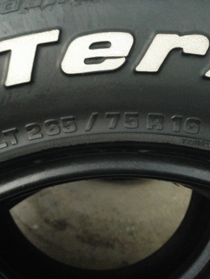 BF 265 75 r16 ปี06 1คู่ ไว้เป็นยางอะไหล่ ดอกสวย ไม่ป่ะ ราคา 1500 T.061-9030026ส่งได้ทุกจังครับ BF 265 75 r16 ปี06 1คู่ ไว้เป็นยางอะไหล่ ดอกสวย ไม่ป่ะ ราคา 1500 T.061-9030026ส่งได้ทุกจังครับ