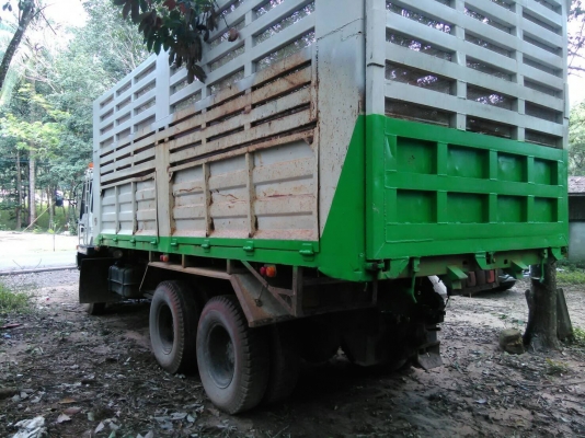 รถมิตซู 10 ล้อดั้ม FN527M - TF 220 แรงม้า. สนใจติดต่อ 081 - 6079515