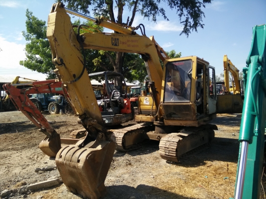 รถขุด CAT60-3 เก่าไทยขายตามสภาพ รถยังทำงานได้ปกติ แต่มีรั่วซึมบ้าง