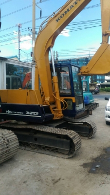 ขายKOMATSU  PC60-5  รถสวย..เครื่องปั๊มดี  ไฟฟ้าเต็ม  เอวแน่น..สภาพดี พร้อมใช้..เอกสารครบ..โทร..089-3818694  ดวงนภา