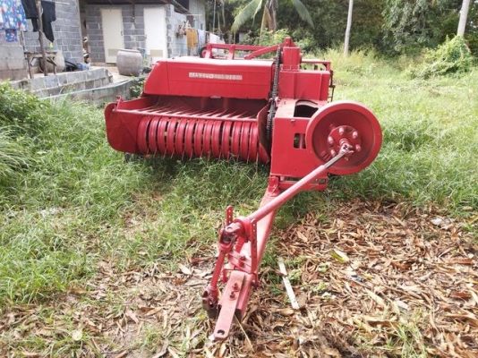 เครื่องอัดฟาง แมสซี่ 20   176000  บาท พร้อมใช้งาน  วันทูคอล 0986683479 dtac 0991751349 สิทธิ์ คับ