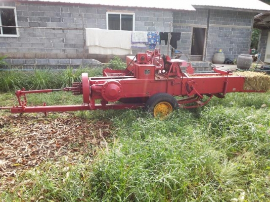 เครื่องอัดฟาง แมสซี่ 20   176000  บาท พร้อมใช้งาน  วันทูคอล 0986683479 dtac 0991751349 สิทธิ์ คับ