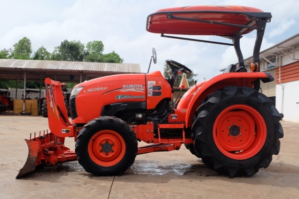 รถไถมือสอง L3608SP +ใบมีด + ผาน 1 ตัว รถสวยๆใหม่ๆ ดาวน์เริ่มต้านเพียง 10,000 บาทเท่านั้น  สนใจ โทรเลย 089-0111624