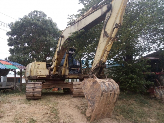 ขายKOMATSU PC120รุ่น5 ไฟฟ้าเต็ม พรัอมใช้งาน เครื่อง ปั้มดี เอวแน่น บูชโช่ไม่มีแตก โช่ใหม่1เส้น อีกเส้นพอใช้งานได้ เอกสารชื้อขาย รถอยู่สุรินทร์  สนใจติดต่อ 0835601591 หรือ 0903494058