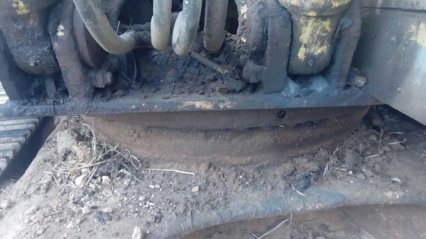 ขายKOMATSU PC120รุ่น5 ไฟฟ้าเต็ม พรัอมใช้งาน เครื่อง ปั้มดี เอวแน่น บูชโช่ไม่มีแตก โช่ใหม่1เส้น อีกเส้นพอใช้งานได้ เอกสารชื้อขาย รถอยู่สุรินทร์  สนใจติดต่อ 0835601591 หรือ 0903494058