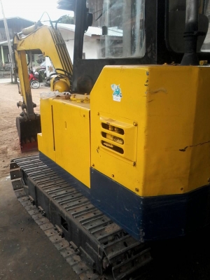 รถแมคโครโคโมสุpc20