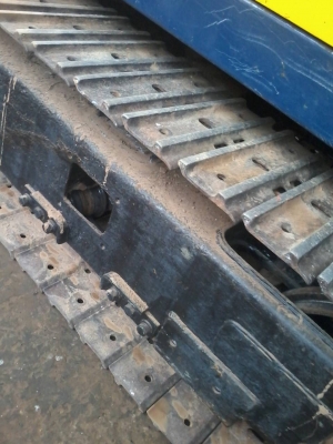 รถแมคโครโคโมสุpc20