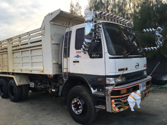 ขายด่วนกะบะดั้ม พร้อมชุดดั้มราคาเบาๆ ขายด่วนกะบะดั้ม พร้อมชุดดั้มราคาเบาๆ