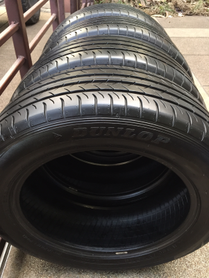 ยาง Dunlop 225 60 18 ปี15 ดอกเต็ม ไม่มีปะ ใช้กันยาว ราคาไม่แพง