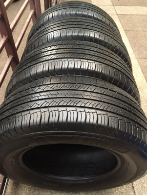 ยาง Michelin 265 65 17 สิ้นปี14 ดอกเต็ม ใช้ยาว ราคาไม่แพง ยาง Michelin 265 65 17 สิ้นปี14 ดอกเต็ม ใช้ยาว ราคาไม่แพง