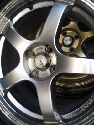 แม็ก 17 กว้าง 7.5 ออฟ 42 สีไฮเปอร์ซิลเวอร์ ใส่รถ 4 รู 100 พร้อมยาง แม็ก 17 กว้าง 7.5 ออฟ 42 สีไฮเปอร์ซิลเวอร์ ใส่รถ 4 รู 100 พร้อมยาง