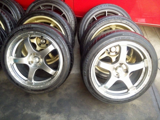 แม็ก 17 กว้าง 7.5 ออฟ 42 สีไฮเปอร์ซิลเวอร์ ใส่รถ 4 รู 100 พร้อมยาง แม็ก 17 กว้าง 7.5 ออฟ 42 สีไฮเปอร์ซิลเวอร์ ใส่รถ 4 รู 100 พร้อมยาง