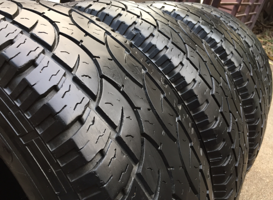 ยาง All Deestone 235 75 15 ปี14 ดอกเยอะ พร้อมใช้งาน ราคาไม่แพง