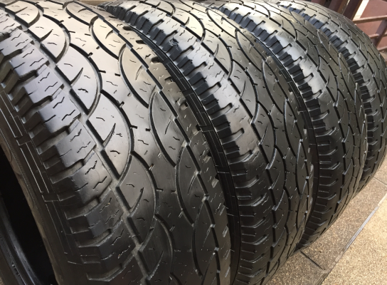 ยาง All Deestone 235 75 15 ปี14 ดอกเยอะ พร้อมใช้งาน ราคาไม่แพง