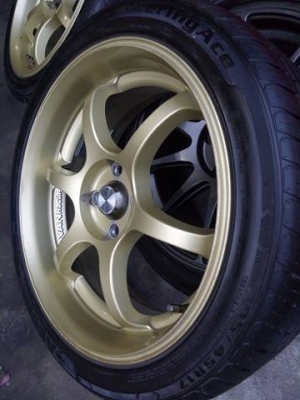 แม็ก 17 กว้าง 7 ออฟ 40 พร้อมยางปลายปี 15 ราคา 7500 บาท