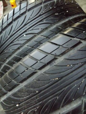 แม็ก 17 กว้าง 7 ออฟ 40 พร้อมยางปลายปี 15 ราคา 7500 บาท