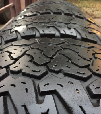 ยาง All Silverstone 31 10.5 R15 ปี12 พร้อมใช้งาน ราคาไม่แพง