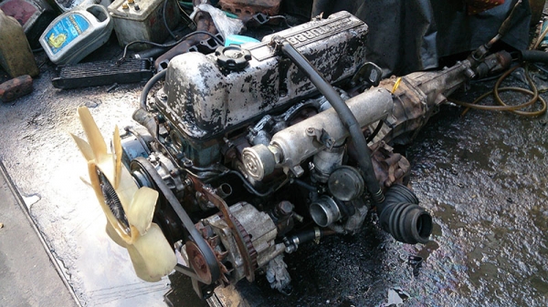 ขายเครื่องยนต์นิสสัน LD20  ONE TURBO