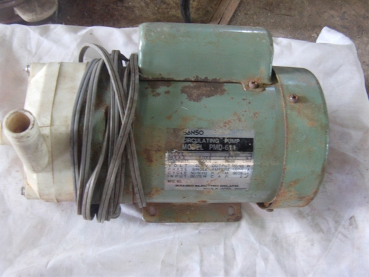 ปั๊มน้ำแรงดันสูงมือสอง มอเตอร์ ครึ่งแรง ใช้งานได้ตามปกติ