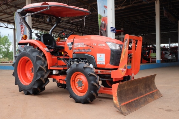 รถไถมือสอง L3608SP + ใบมีด + ผาน 1 ตัว   ดาวน์เริ่มต้นเพียง 20,000บาท เท่านั้น สนใจโทรเลย 089-0111624