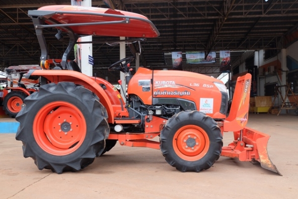 รถไถมือสอง L3608SP + ใบมีด + ผาน 1 ตัว   ดาวน์เริ่มต้นเพียง 20,000บาท เท่านั้น สนใจโทรเลย 089-0111624