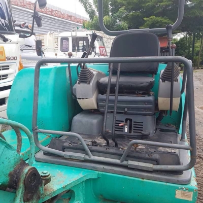 ขายรถแบ็คโฮ KOMATSU PC 25-1 เดิมๆ ตามรุ่น พร้อมใช้งาน เอกสารซื้อขาย