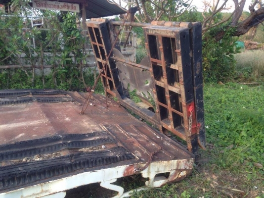 กระบะท้ายลาดบันได