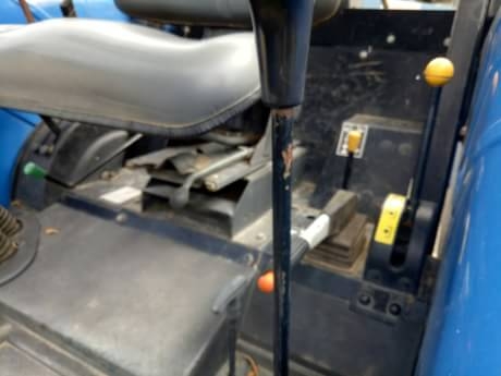 รถไถ NEWHOLLAND